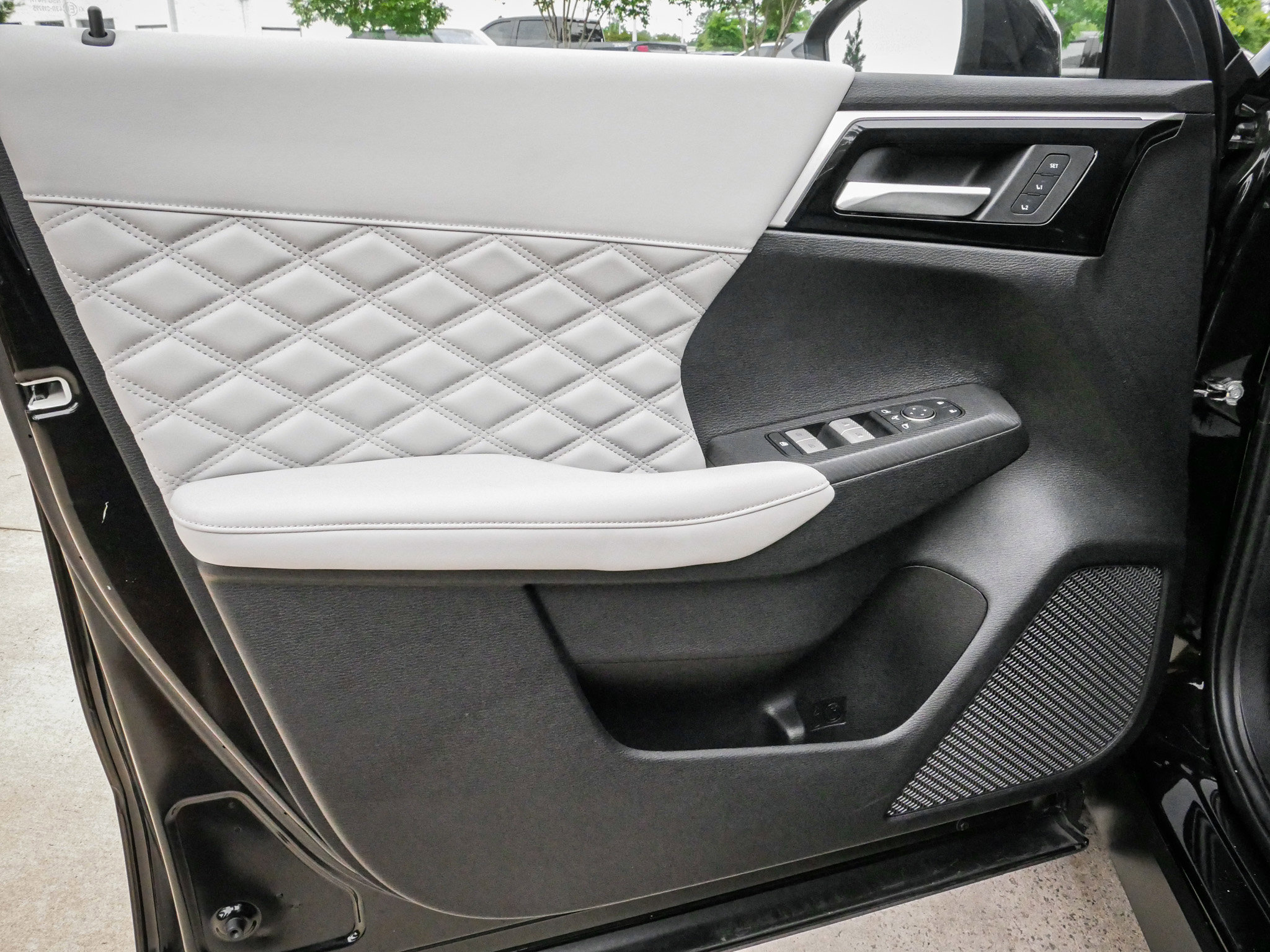 Used 2023 Mitsubishi Outlander SEL FWD image 14