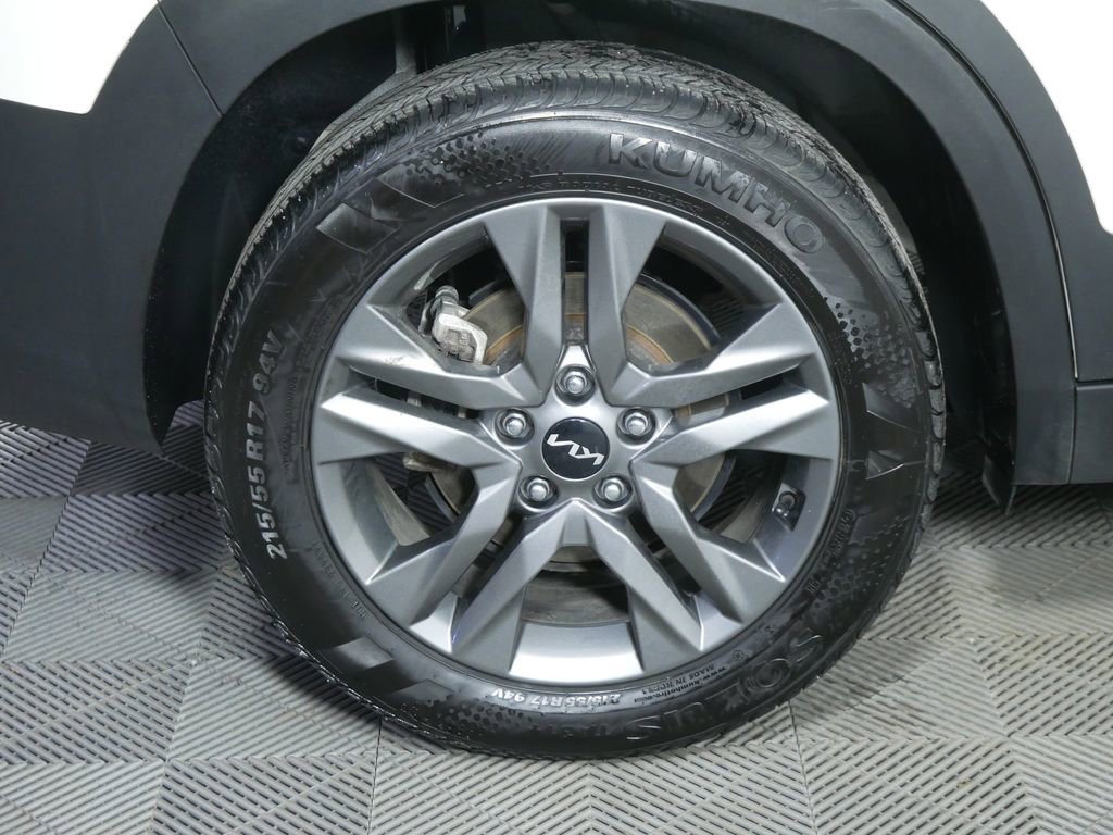 Certified 2023 Kia Seltos S image 11