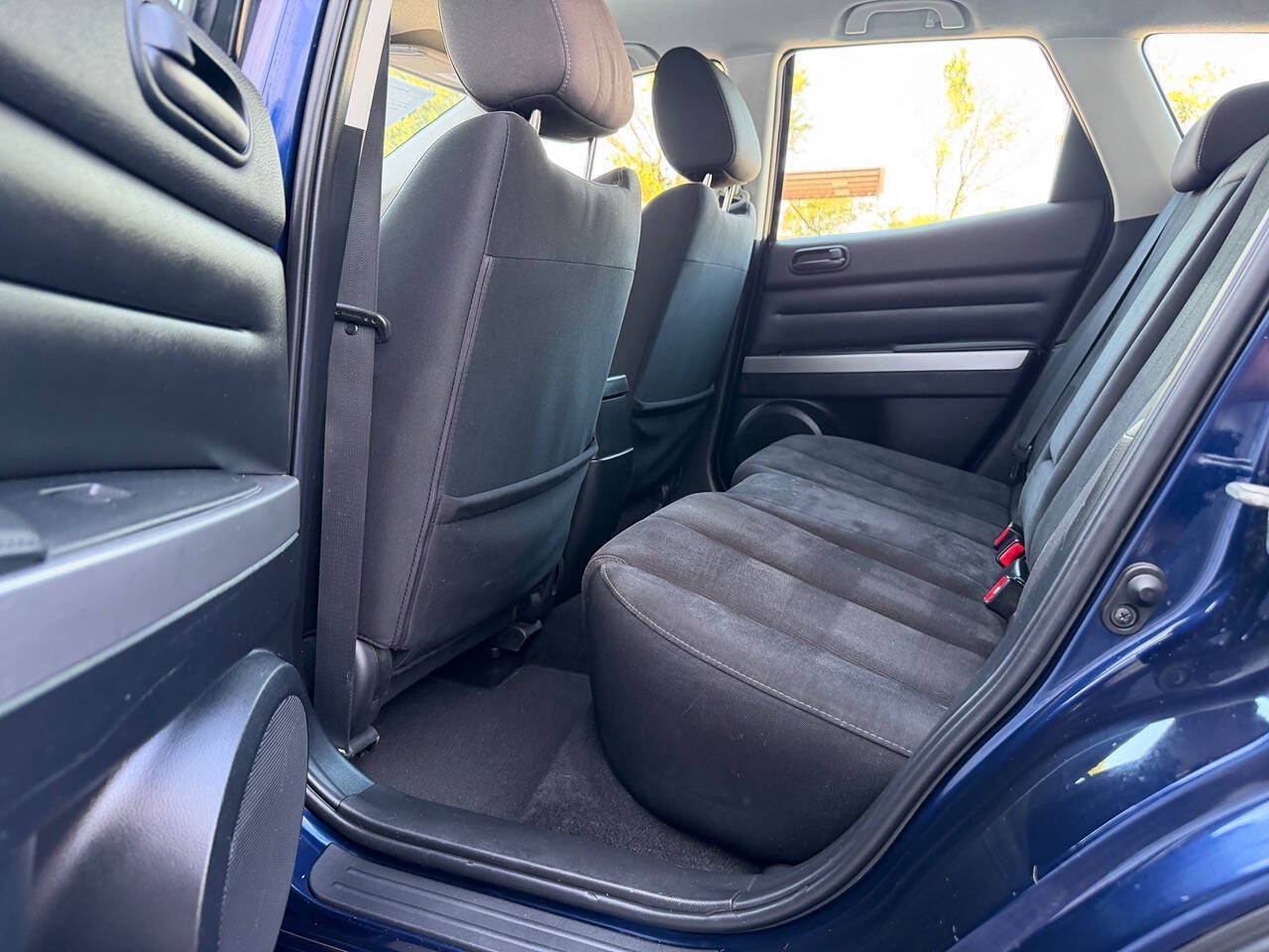 Used 2011 MAZDA CX-7 i SV FWD image 18
