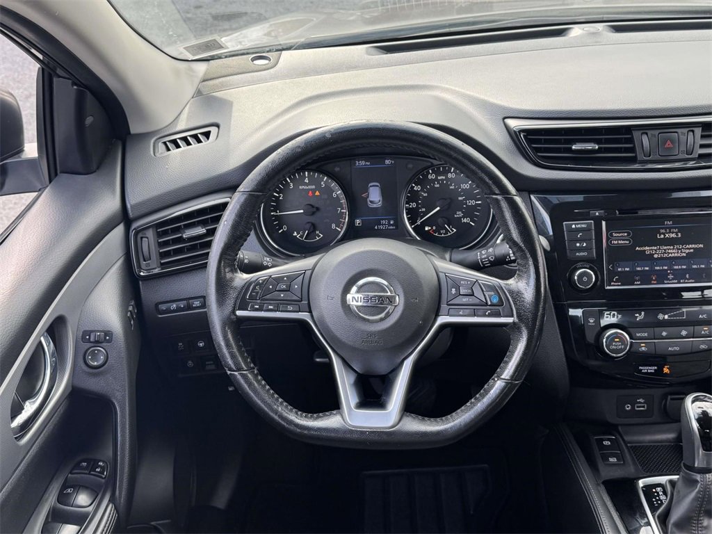 Used 2020 Nissan Rogue Sport SV w/ Technology Package image 16