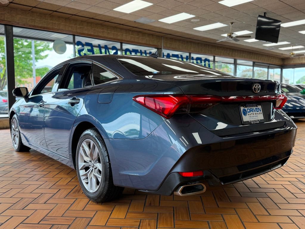 Used 2021 Toyota Avalon XLE FWD image 6