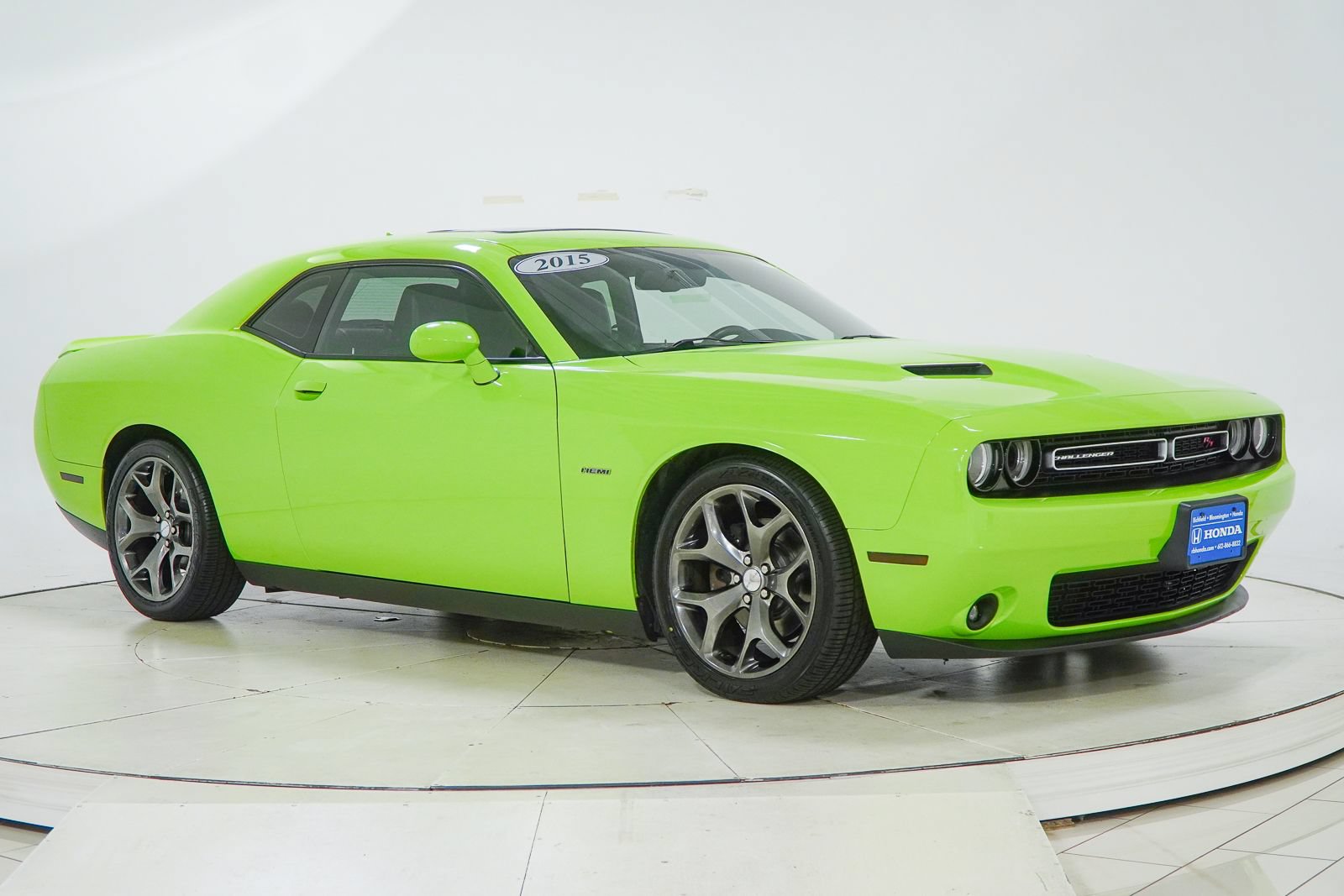 Used 2015 Dodge Challenger R/T Plus RWD image 13
