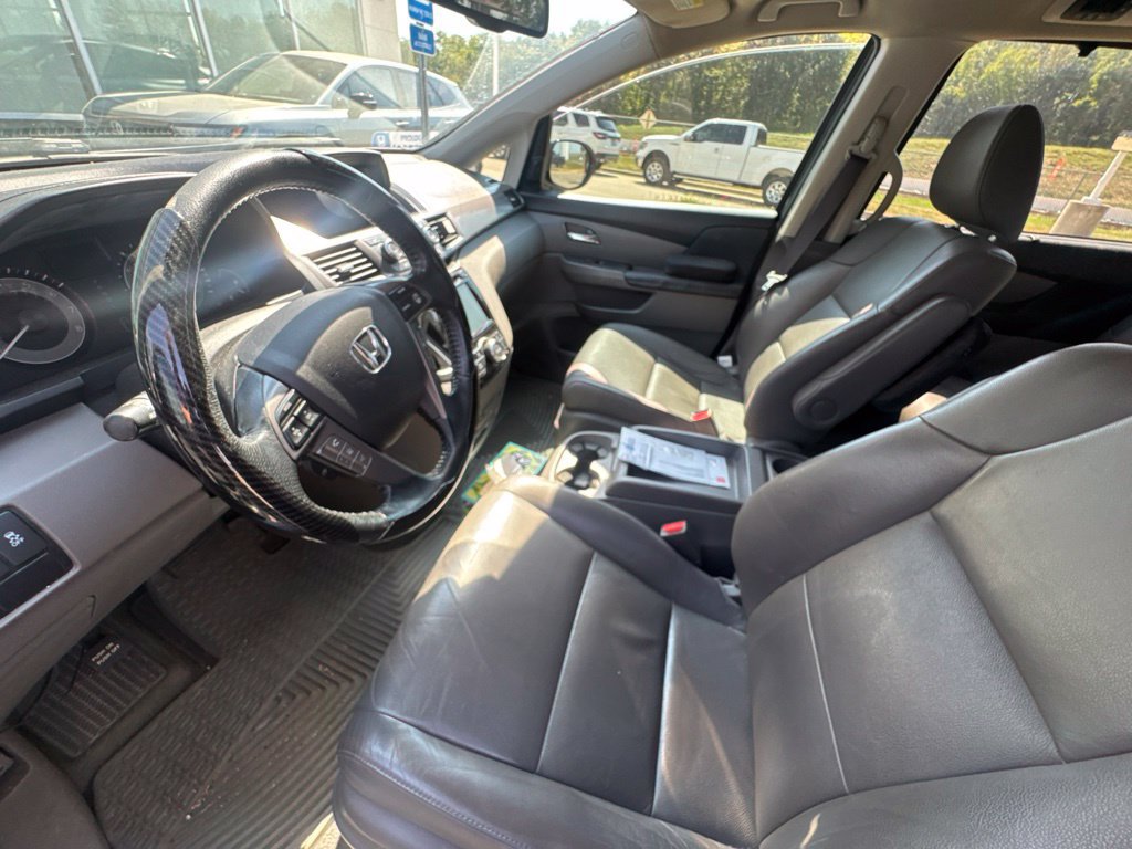 Used 2016 Honda Odyssey Touring Elite image 12