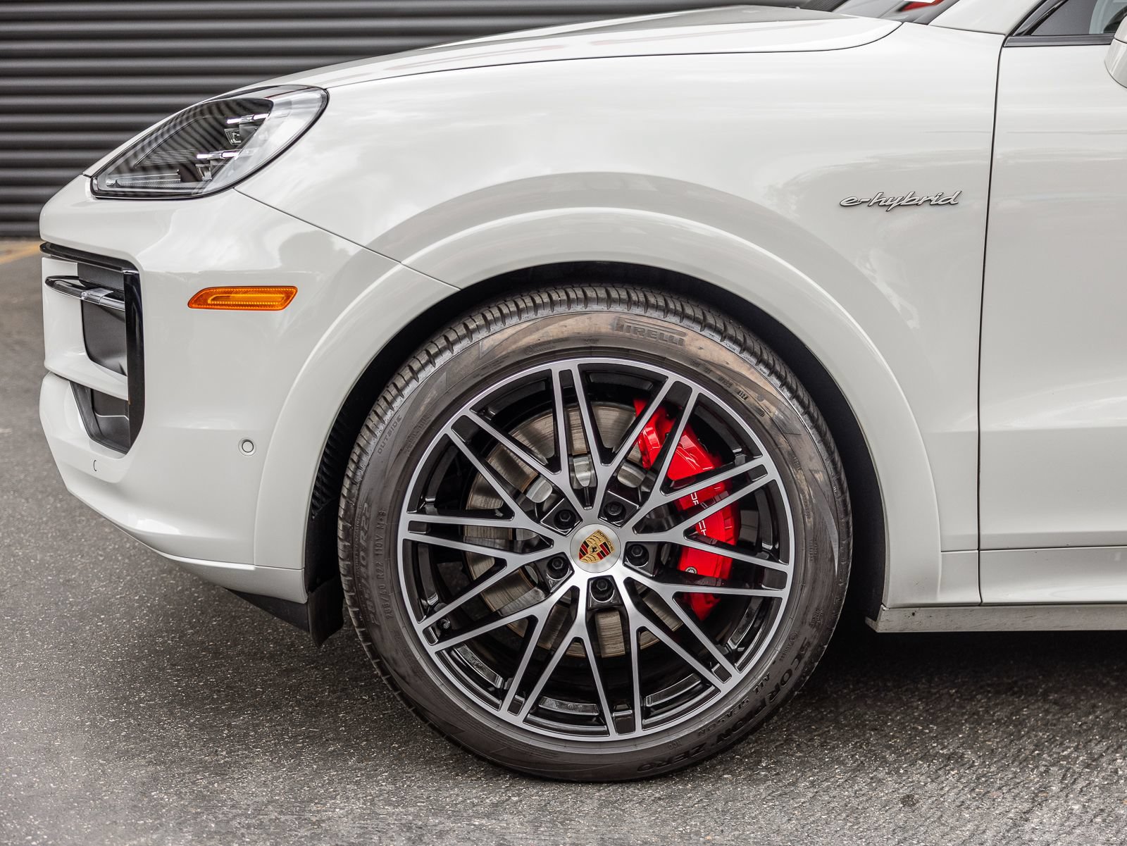 Certified 2025 Porsche Cayenne S AWD/4WD image 22