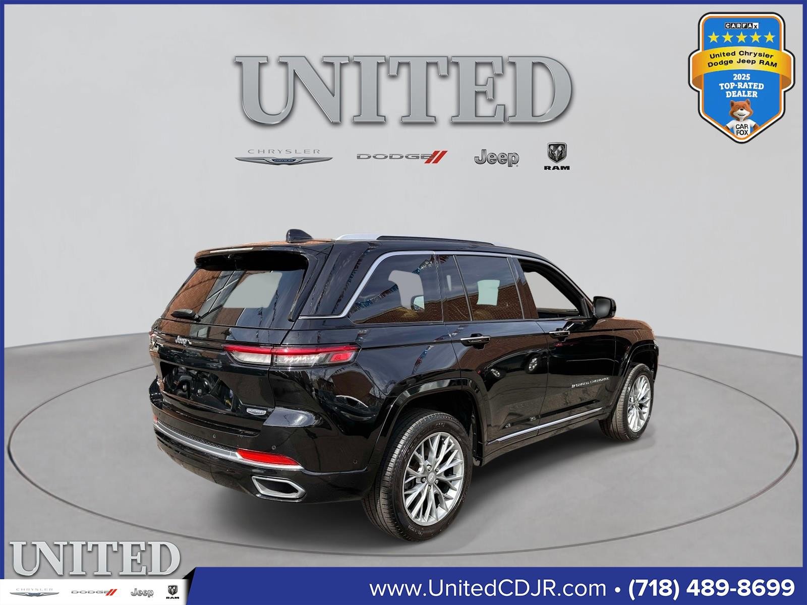 Used 2022 Jeep Grand Cherokee Summit w/ Adv Protech Group IV image 3