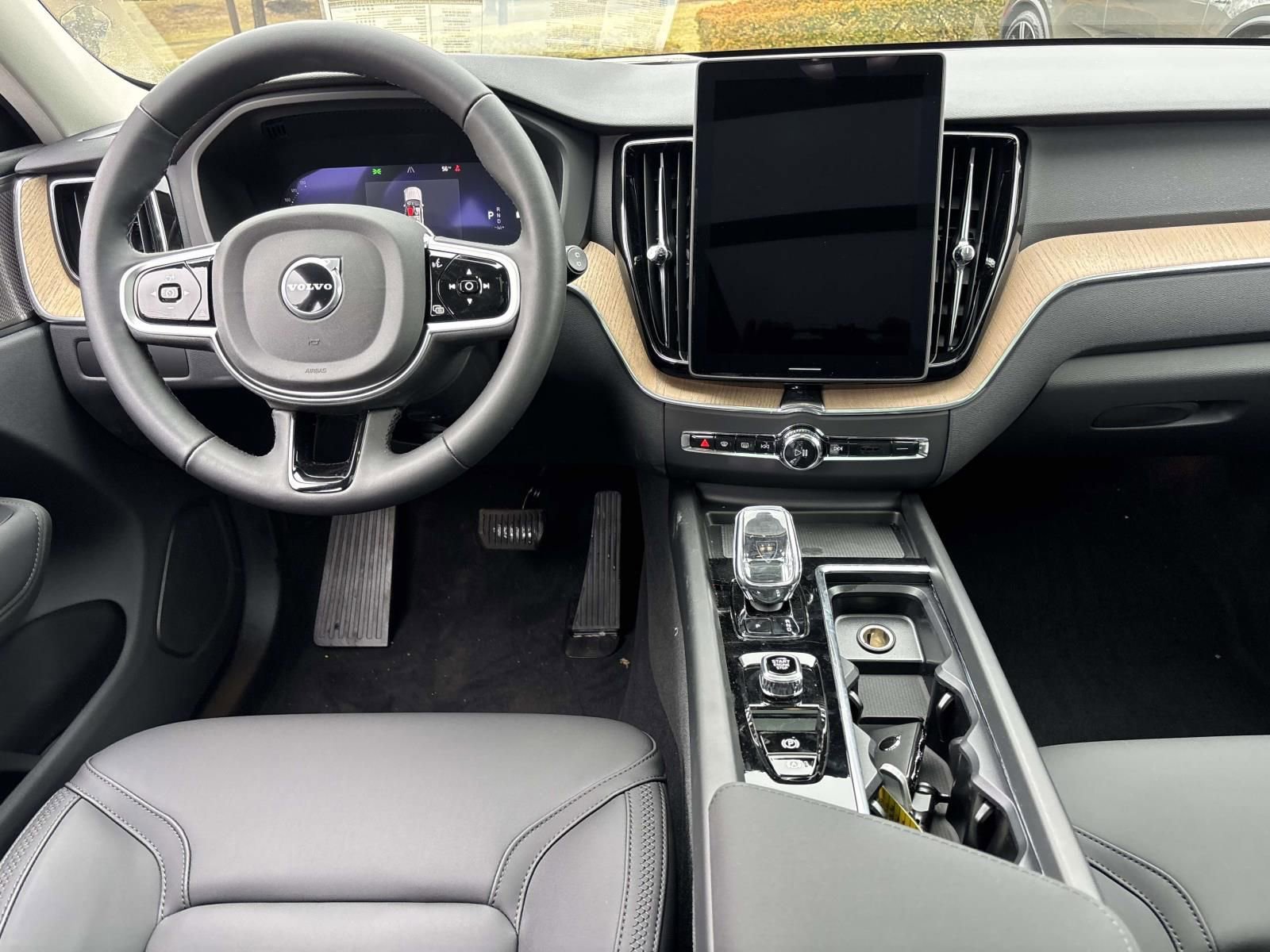 New 2026 Volvo XC60 B5 Plus w/ Protection Package Premier image 26