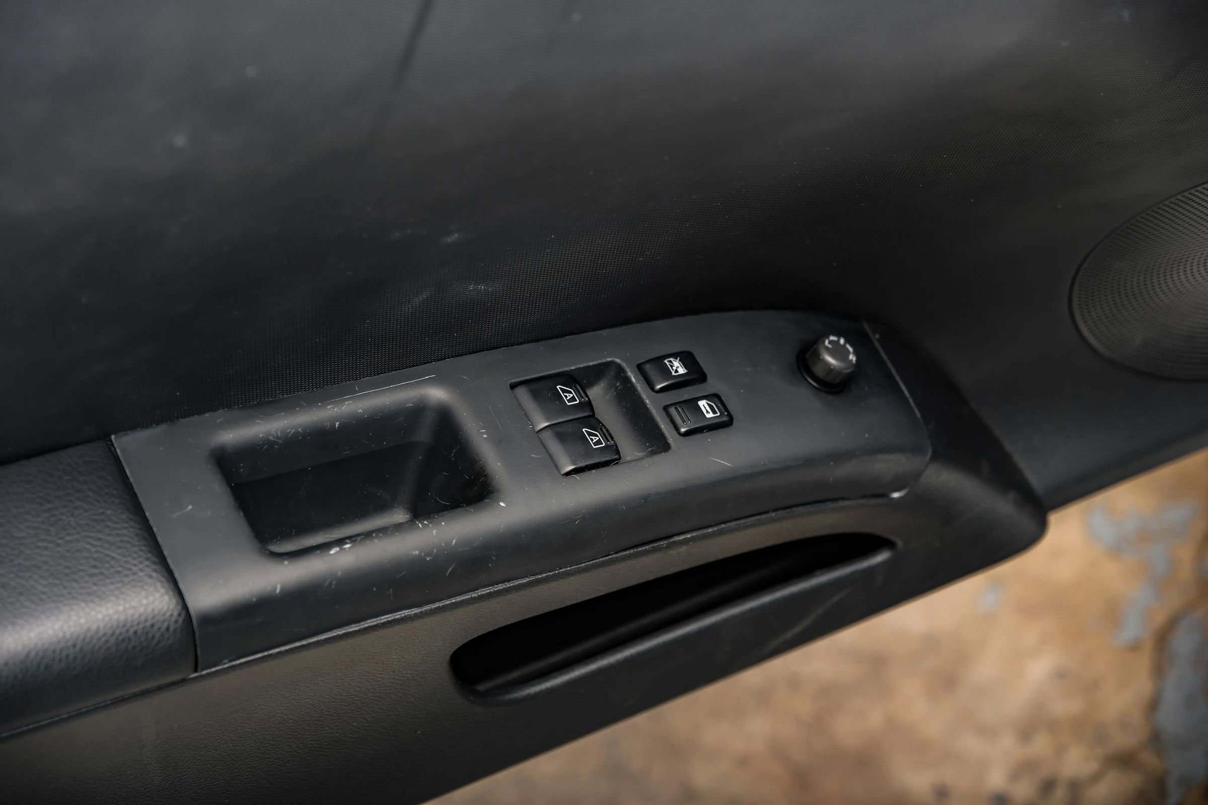 Used 2005 Nissan 350Z Touring RWD image 40