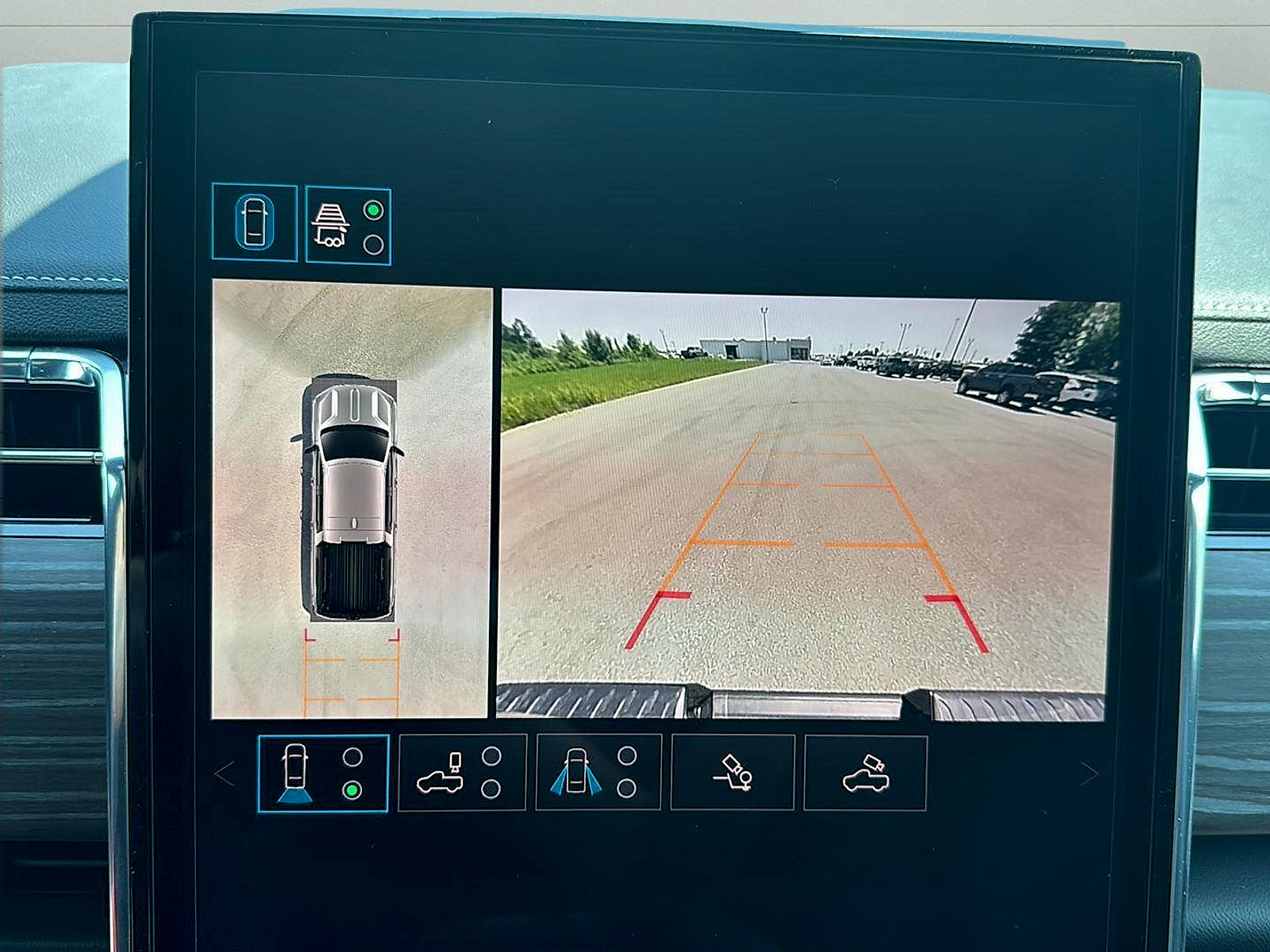 New 2025 GMC Sierra EV Denali AWD/4WD image 25