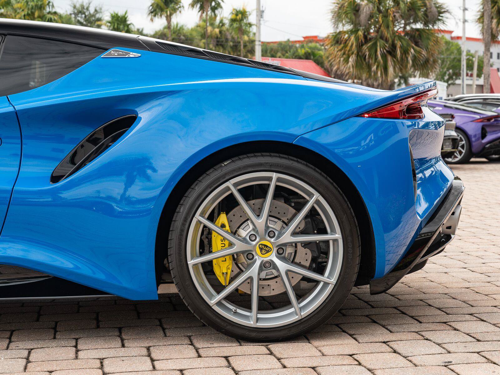 Used 2025 Lotus Emira RWD image 41