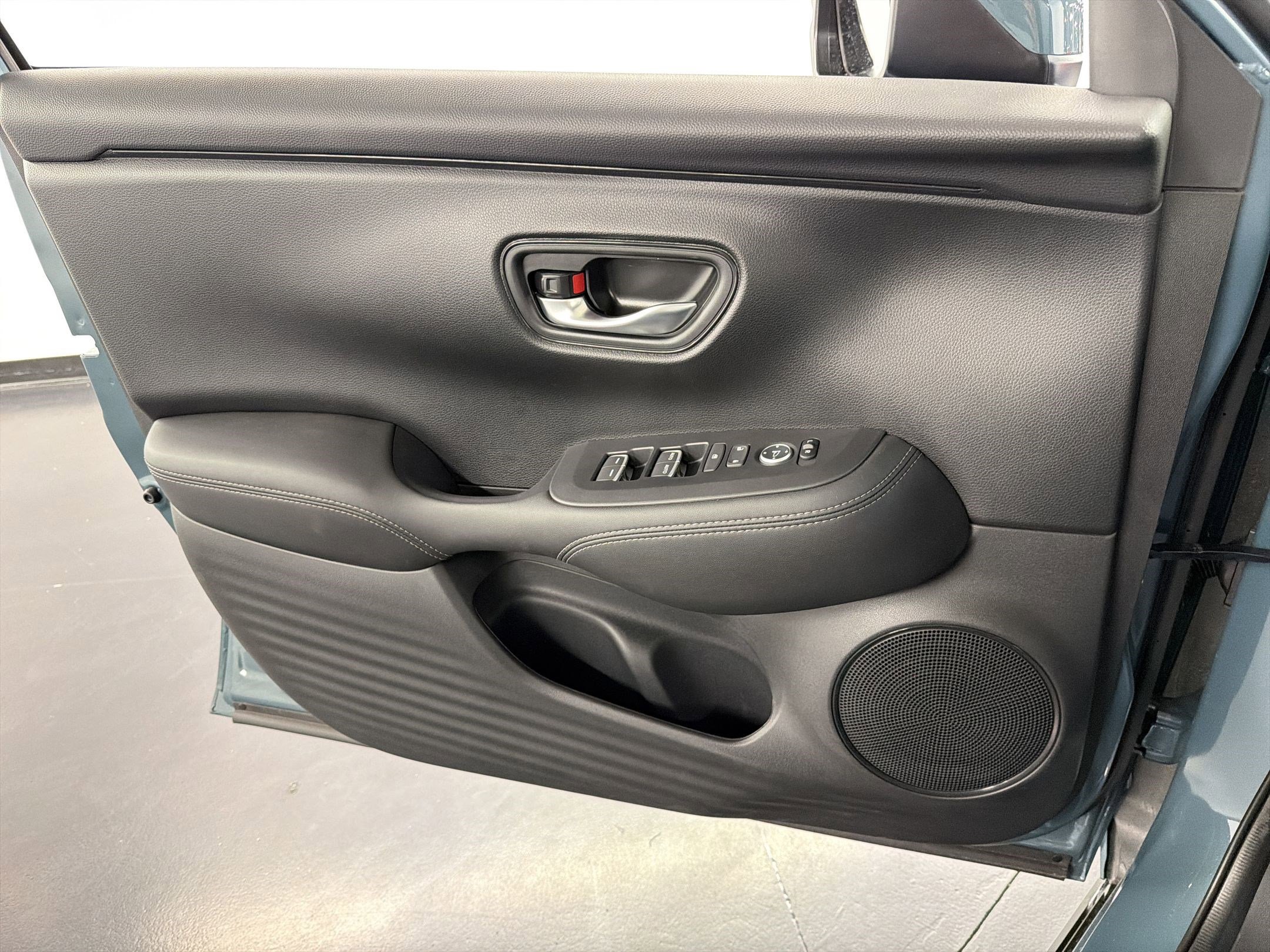 New 2026 Honda HR-V EX-L image 13