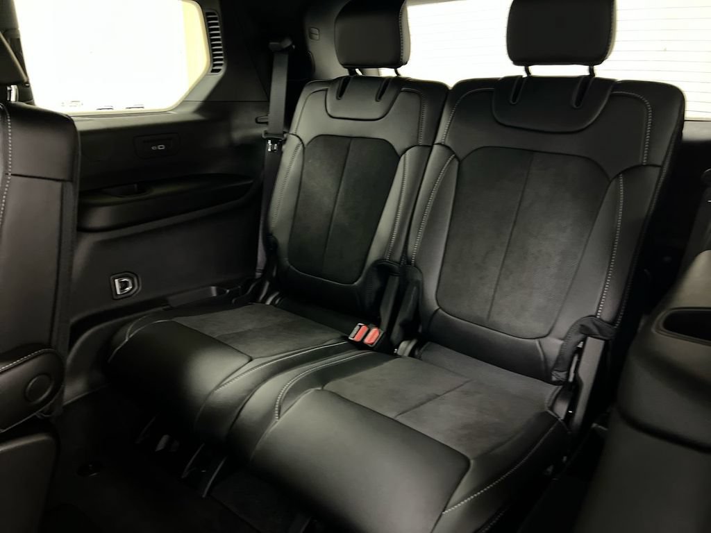 Used 2023 Jeep Grand Cherokee L Altitude AWD/4WD image 29