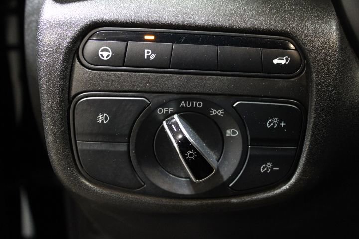 Used 2022 INFINITI QX50 Luxe w/ Appearance Package image 38