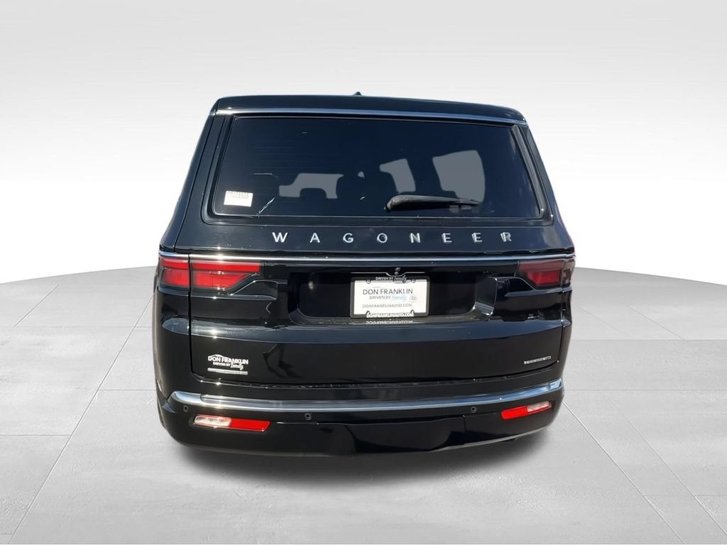 Used 2023 Jeep Wagoneer Series II AWD/4WD image 7