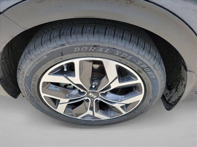 Used 2021 Kia Sportage EX w/ EX Technology Package FWD image 9