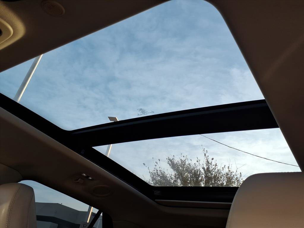 Certified 2020 Ford Explorer XLT w/ Equipment Group 202A image 10