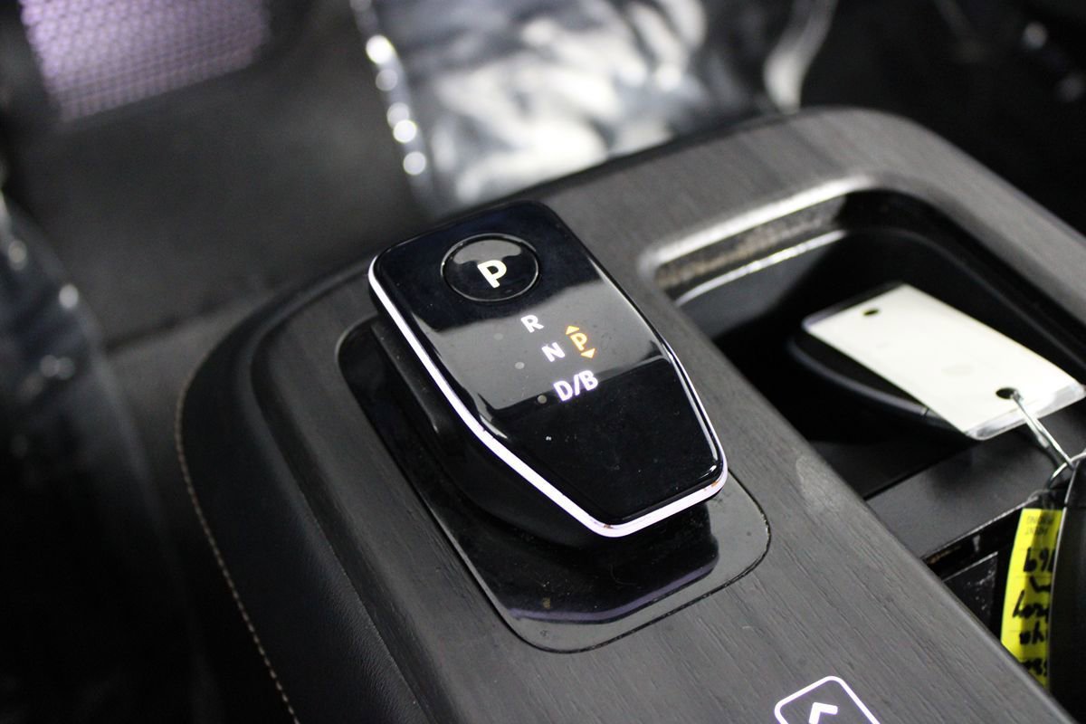 Used 2024 Nissan Ariya FWD image 20