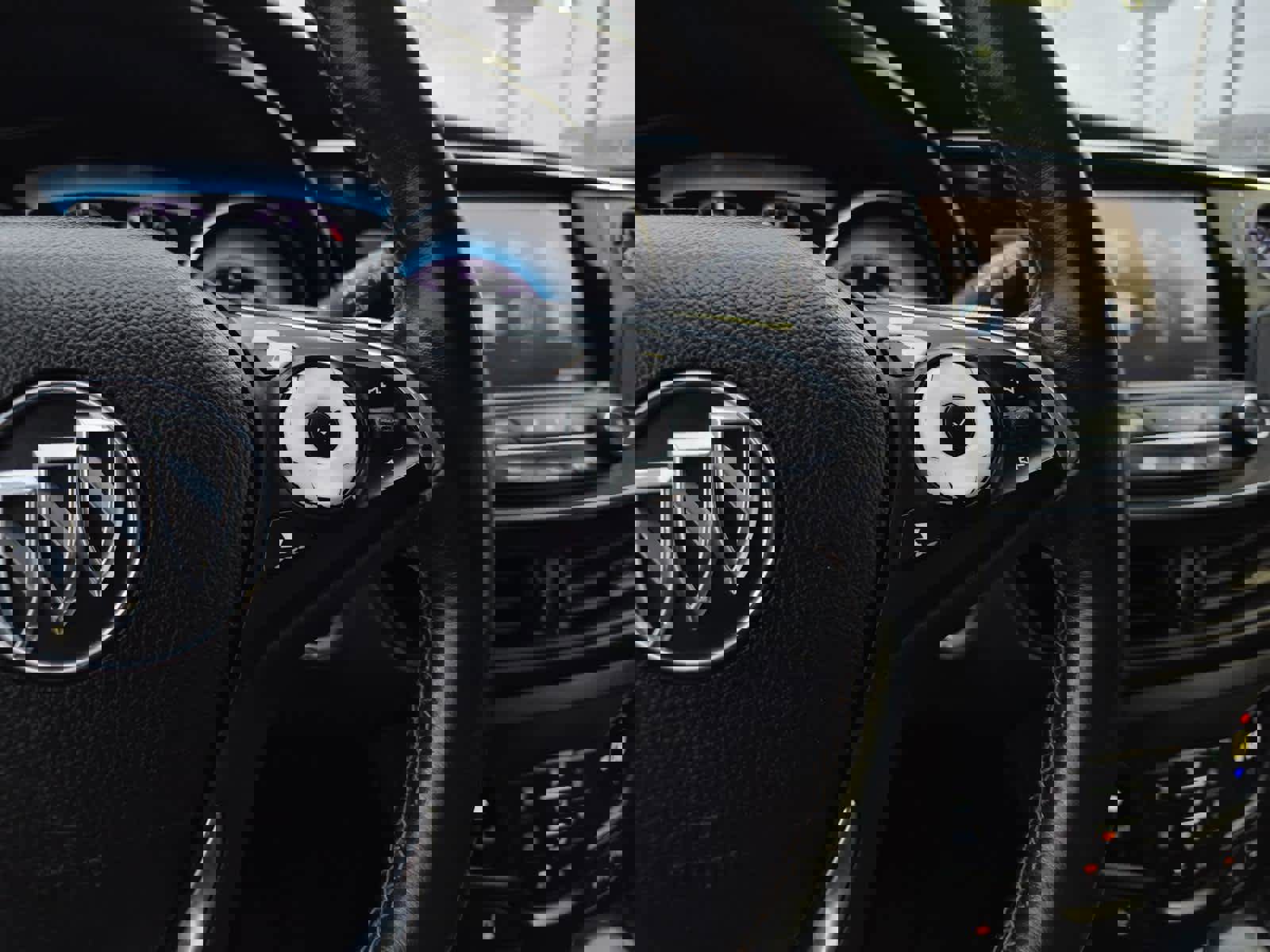 Used 2017 Buick Envision Essence image 20