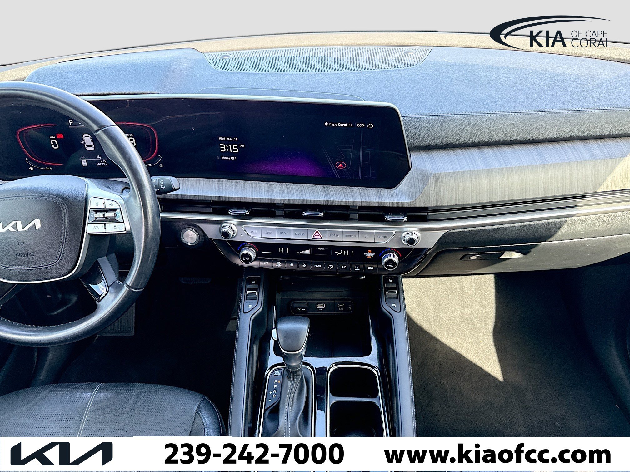 Used 2023 Kia Telluride EX w/ EX Captain's Chair Package image 19