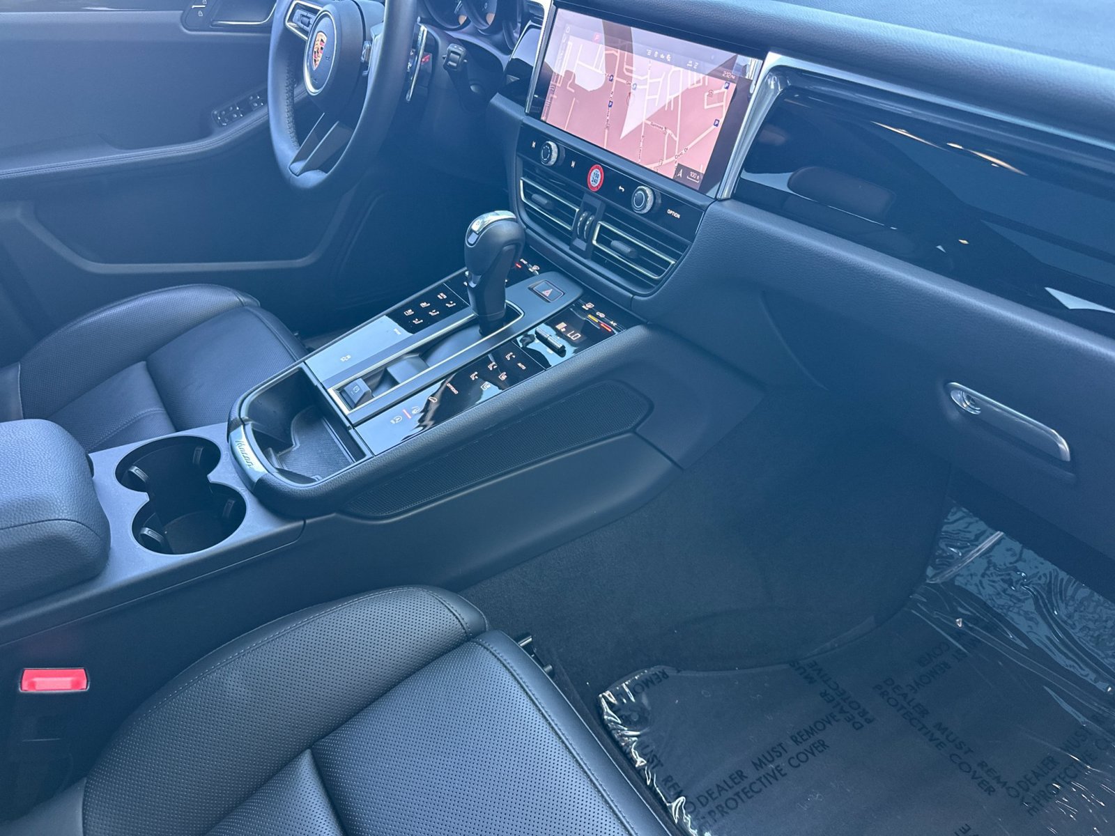 Certified 2026 Porsche Macan AWD/4WD image 20