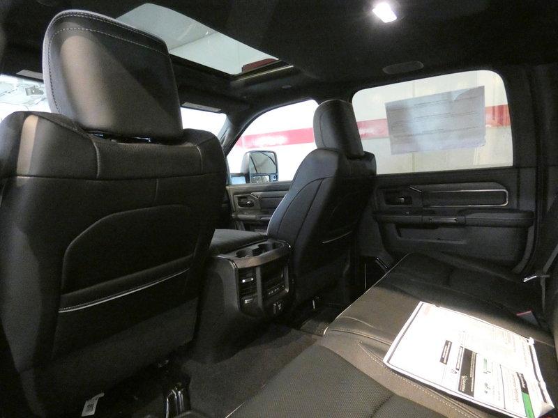 New 2026 RAM 3500 Limited AWD/4WD image 30