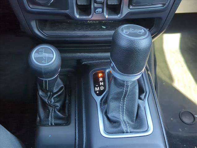 Used 2019 Jeep Wrangler Unlimited Sahara AWD/4WD image 23