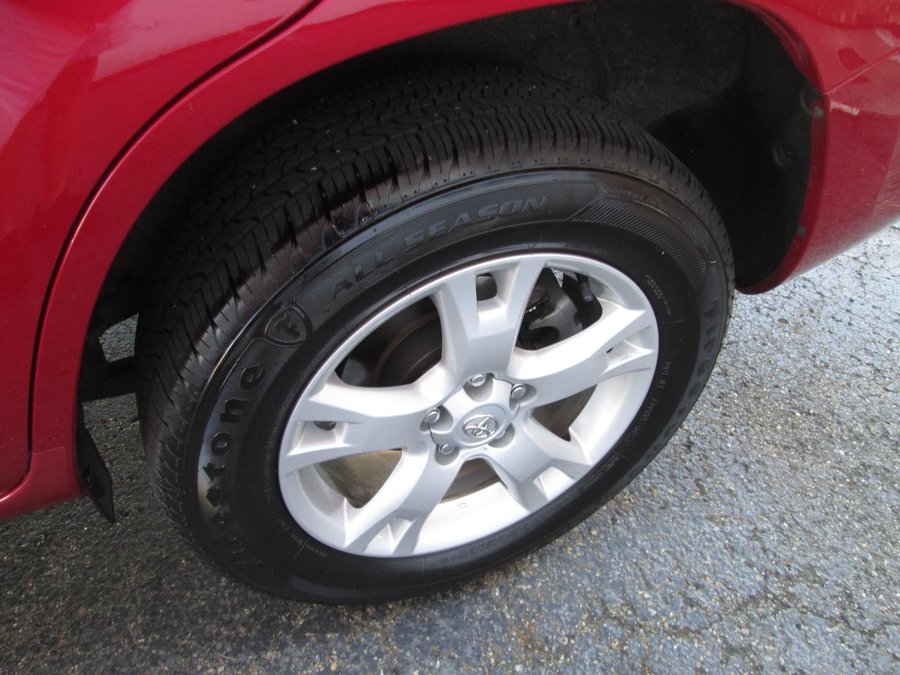 Used 2012 Toyota RAV4 4WD V6 w/ Tow Prep Pkg image 33