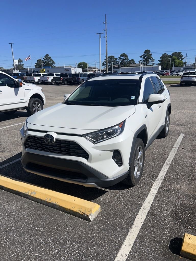 Used 2019 Toyota RAV4 Limited image 1