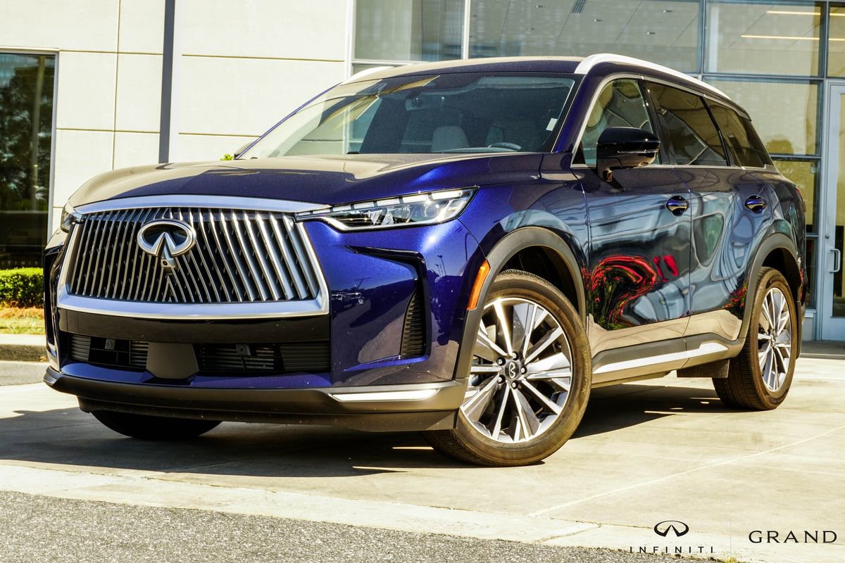 Certified 2026 INFINITI QX60 Luxe w/ Family Package