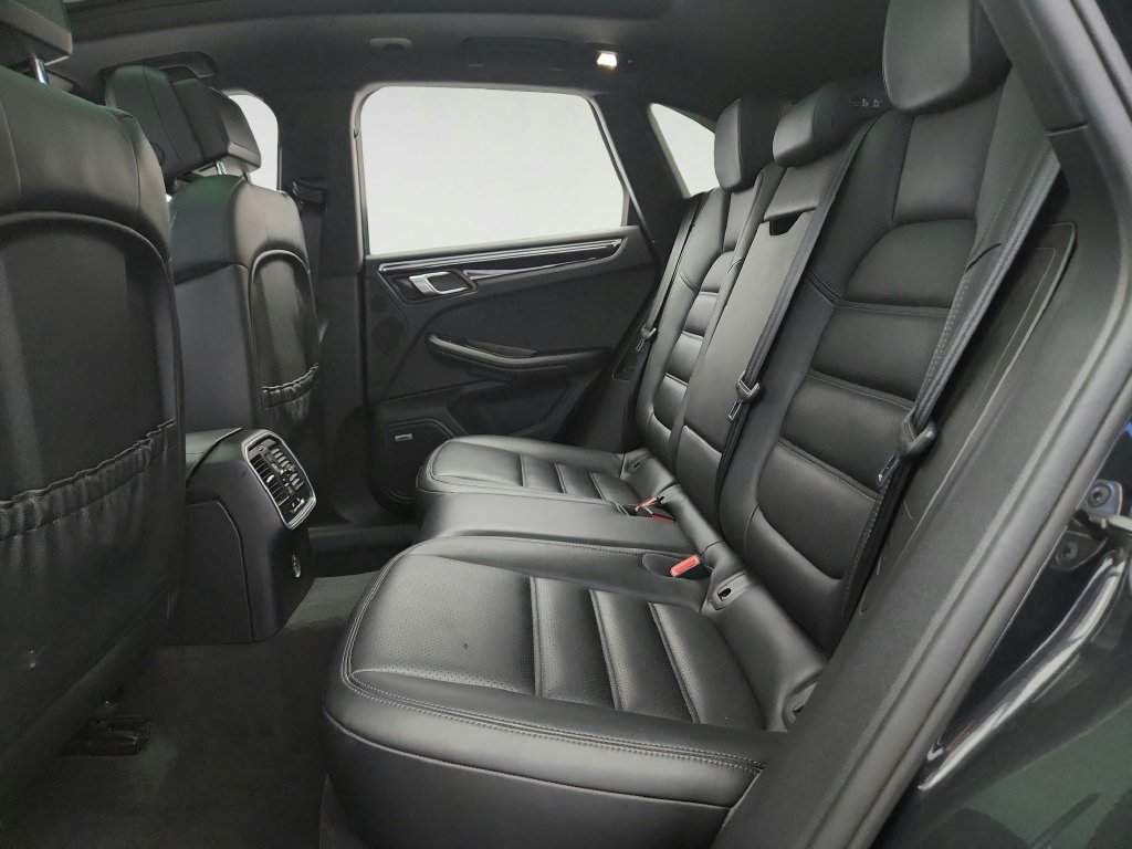 Used 2018 Porsche Macan Sport Edition AWD/4WD image 22