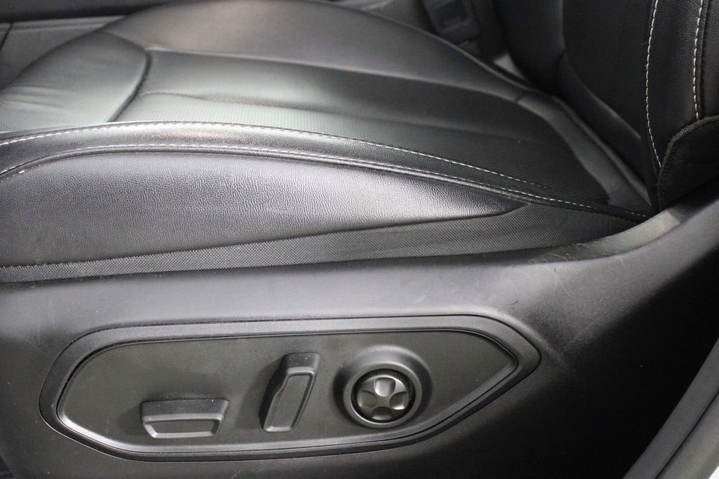 Used 2024 Jeep Grand Cherokee L Limited w/ Luxury Tech Group II image 24