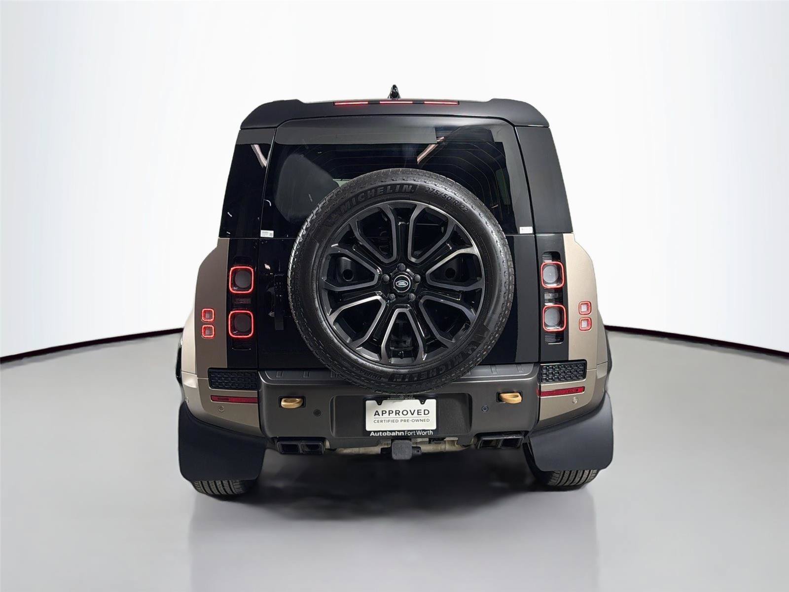 Certified 2025 Land Rover Defender 110 AWD/4WD image 6
