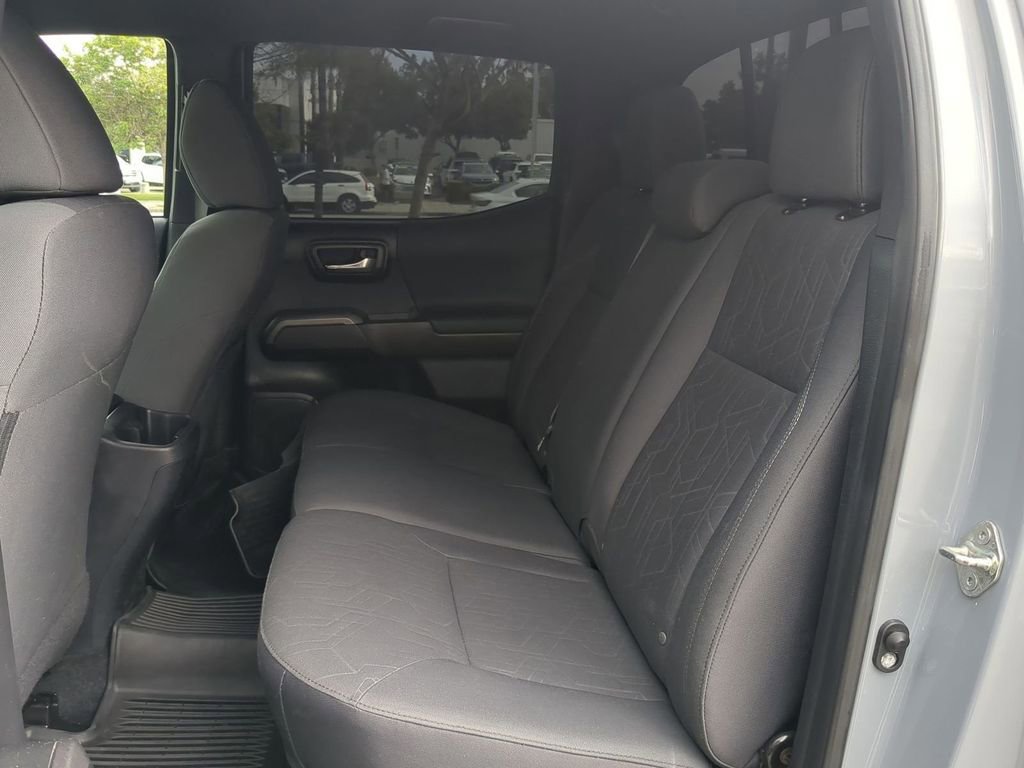 Used 2018 Toyota Tacoma TRD Sport RWD image 26