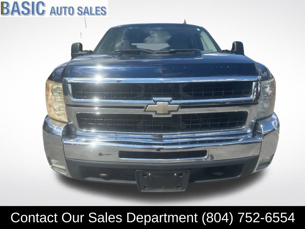Used 2010 Chevrolet Silverado 2500 LTZ w/ Convenience Package image 2