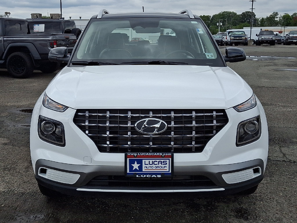 Used 2026 Hyundai Venue SEL FWD image 4