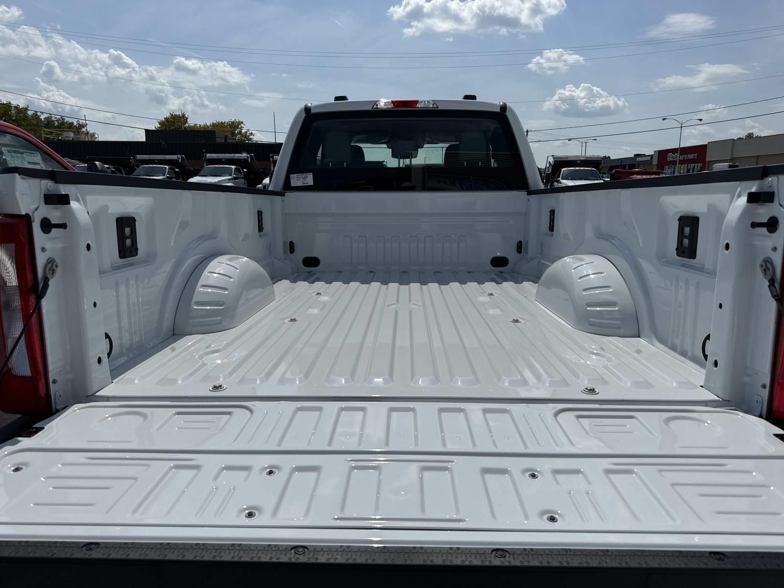 New 2027 Ford F350 XL w/ FX4 Off-Road Package AWD/4WD image 12