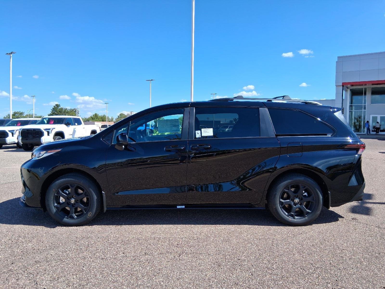New 2026 Toyota Sienna XLE Woodland Edition AWD/4WD image 2