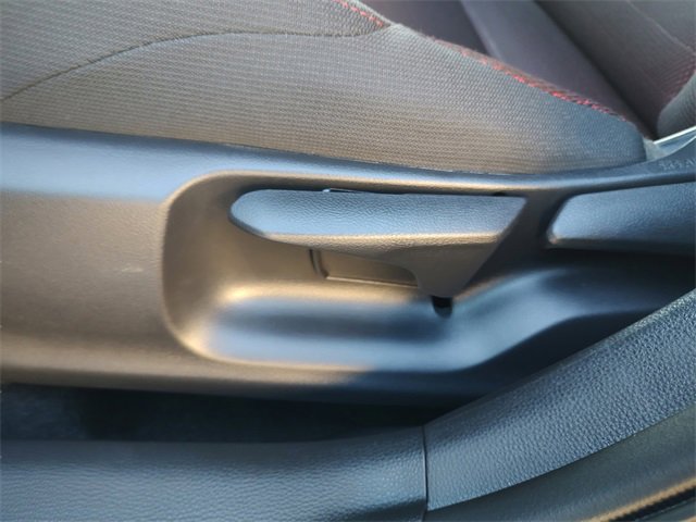 Used 2025 Toyota Corolla SE image 30