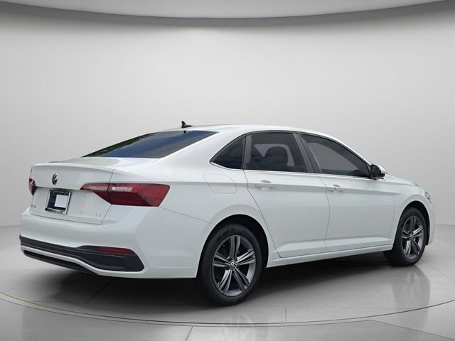 Used 2023 Volkswagen Jetta SE w/ Panoramic Sunroof Package FWD image 7