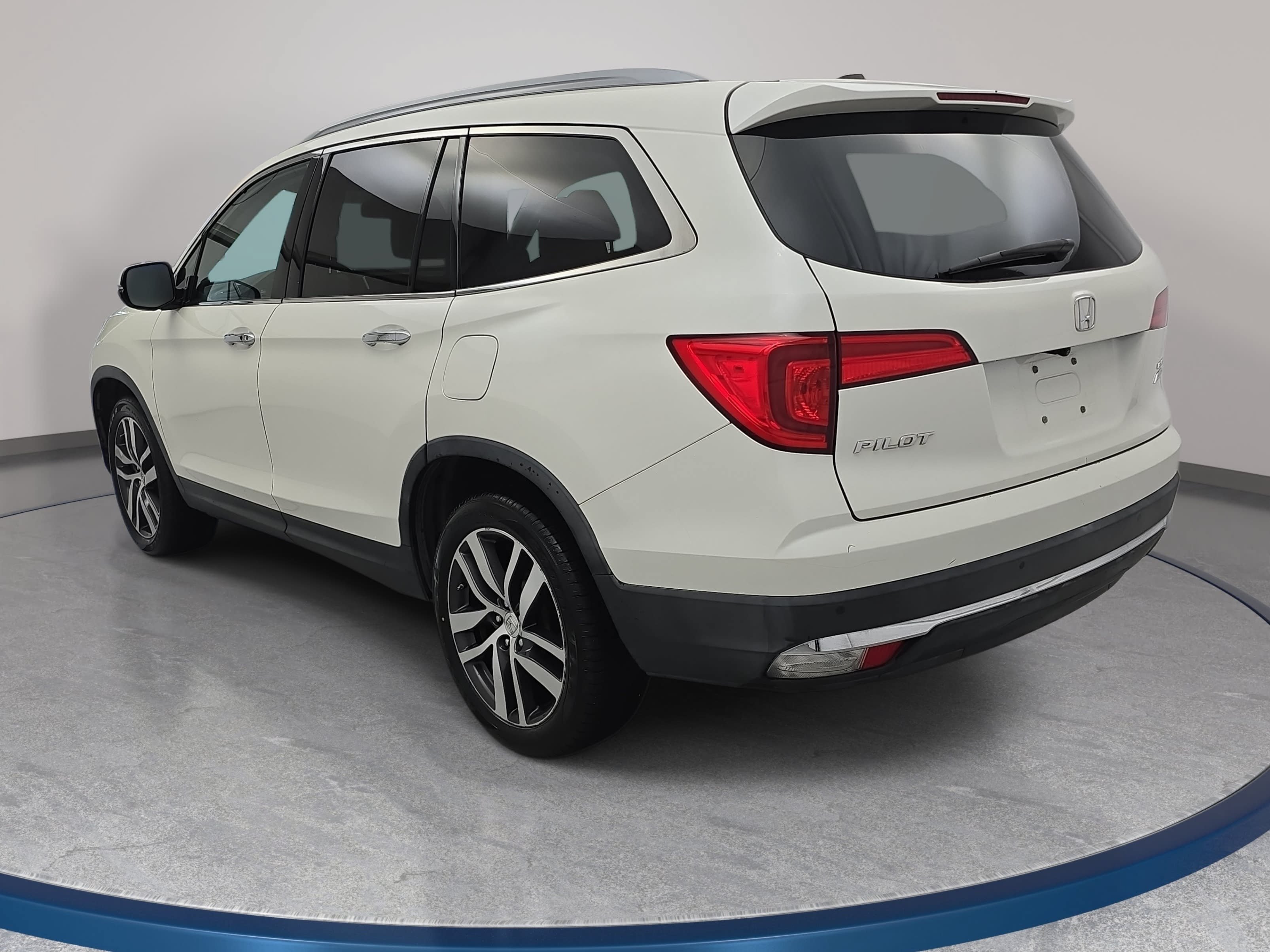 Used 2016 Honda Pilot Elite image 7