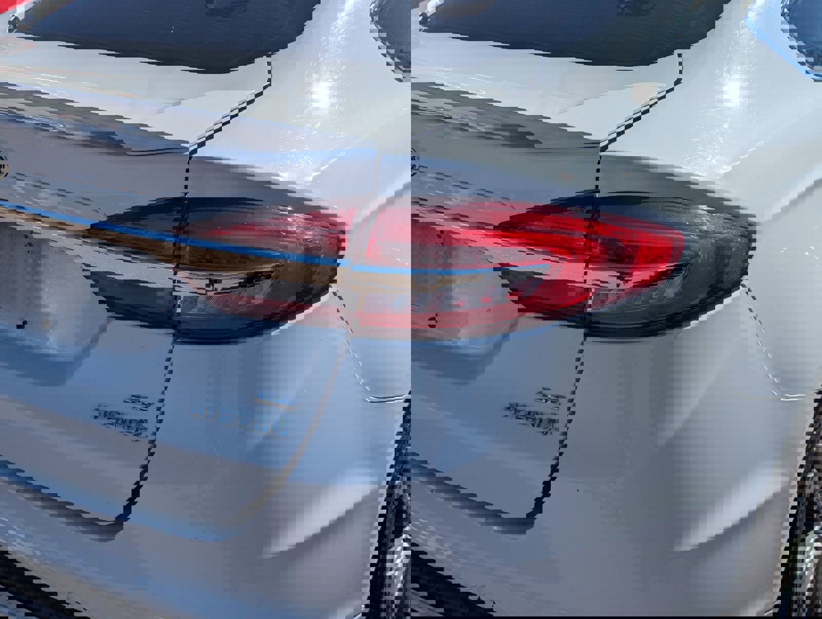 Used 2017 Ford Fusion SE w/ Equipment Group 601A image 8