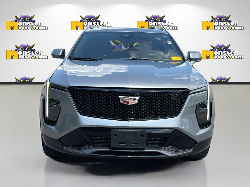 Used 2024 Cadillac XT4 Sport w/ Technology Package AWD/4WD image 2
