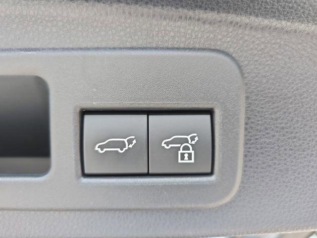 Used 2025 Toyota 4Runner Limited image 13