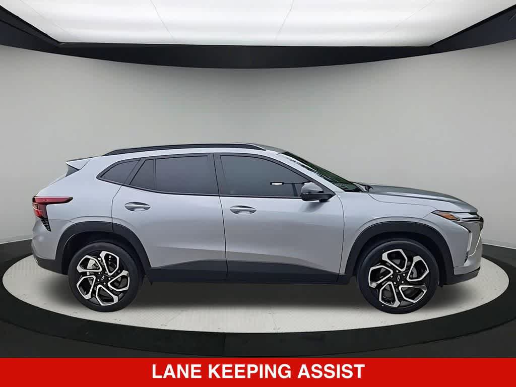 Used 2024 Chevrolet Trax RS FWD image 9