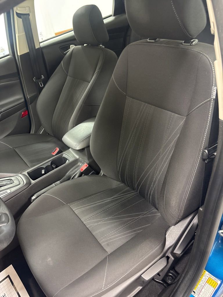 Used 2017 Ford Focus SE FWD image 16