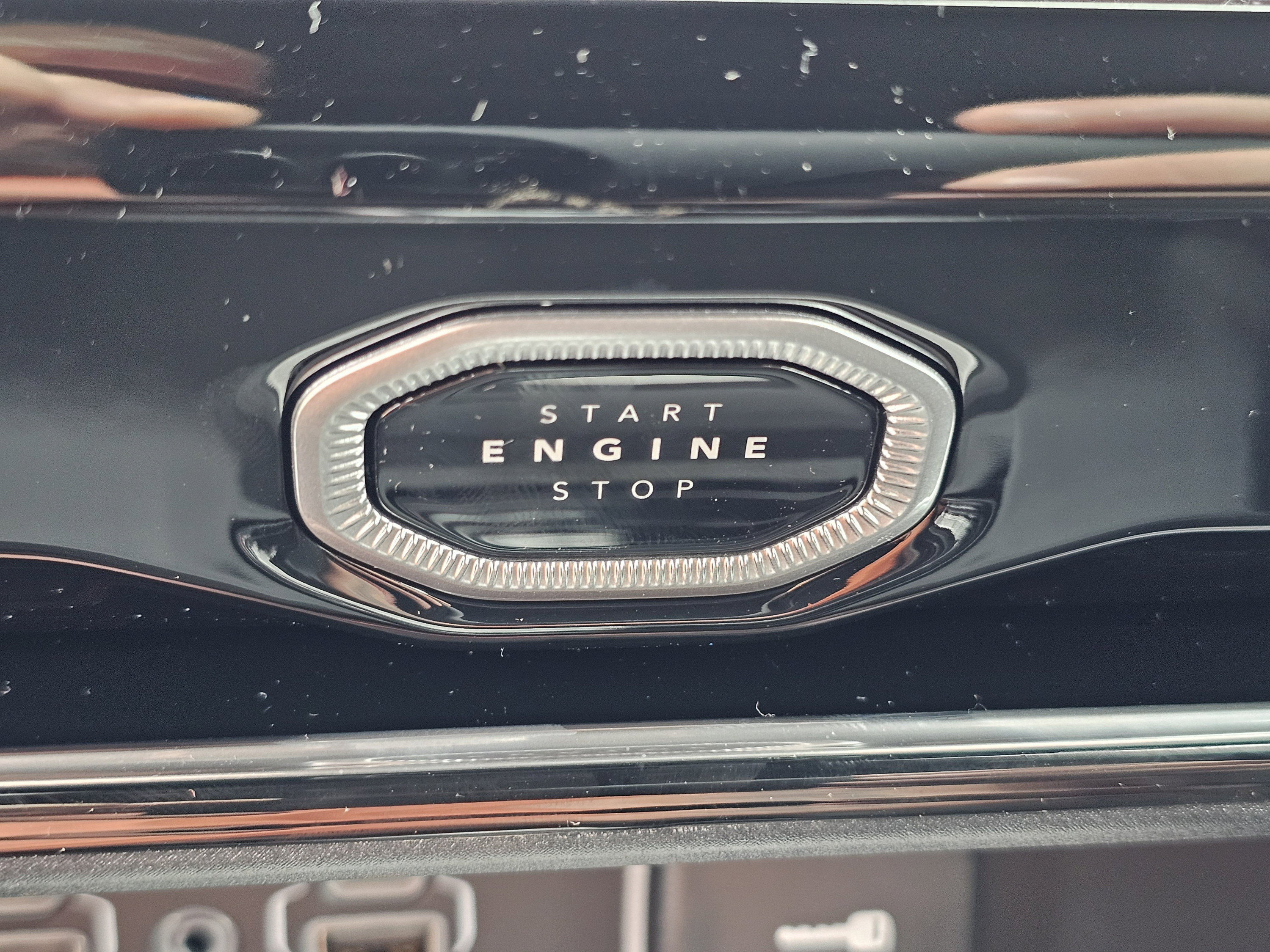 New 2026 Jeep Grand Cherokee L 2WD image 24