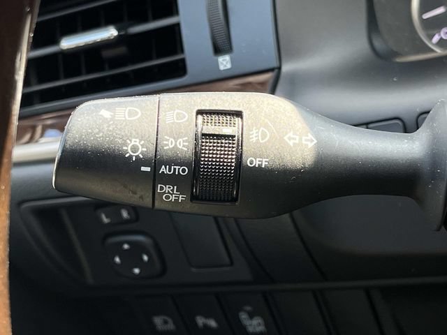 Used 2017 Lexus ES 350 w/ Luxury Package FWD image 43