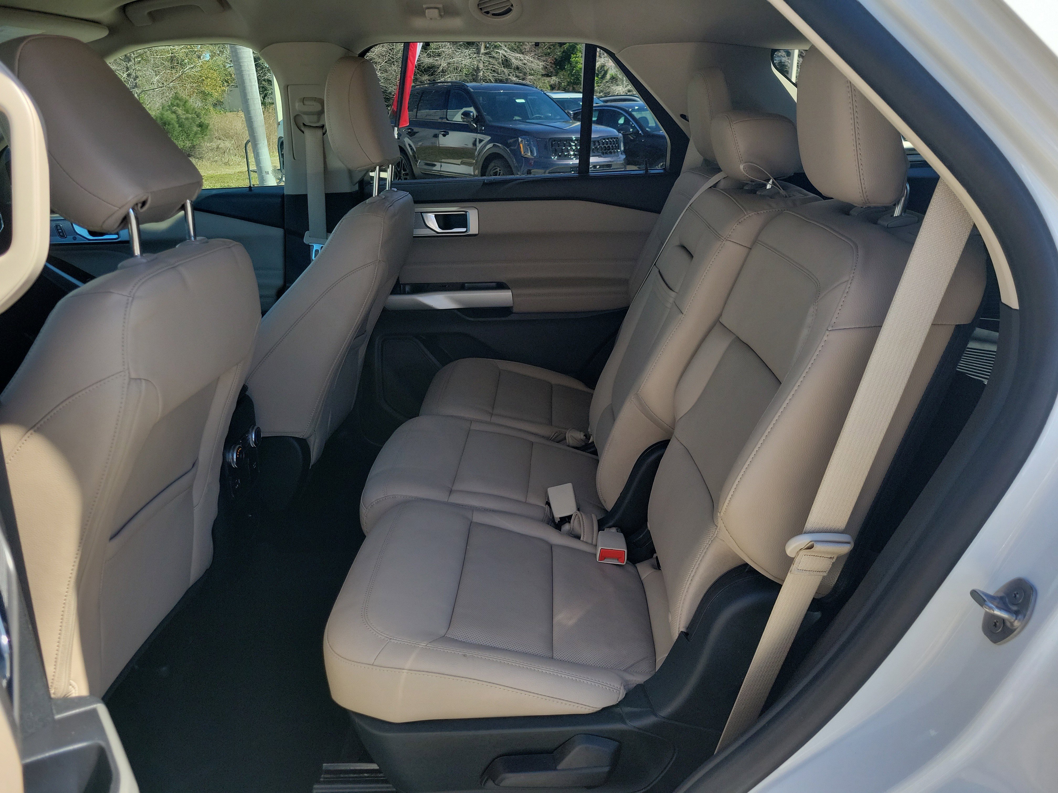 Used 2021 Ford Explorer Limited w/ Equipment Group 301A image 16