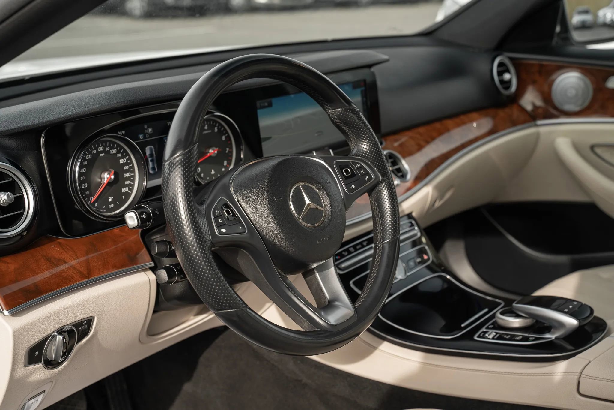 Used 2018 Mercedes-Benz E 300 4MATIC image 15
