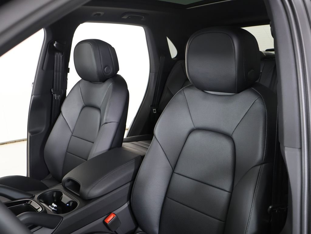 New 2026 Porsche Cayenne image 10
