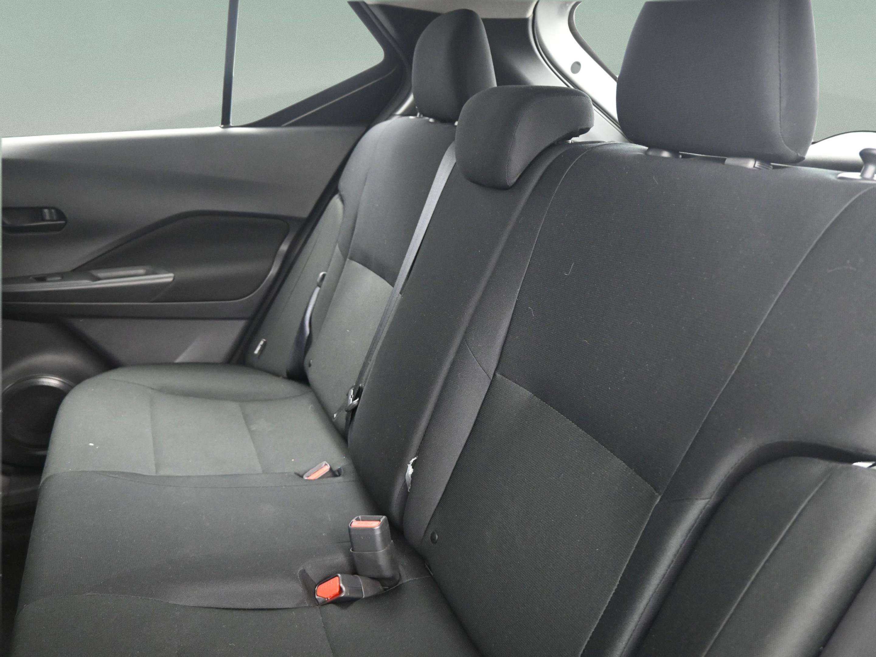 Used 2025 Nissan Kicks Play S image 34